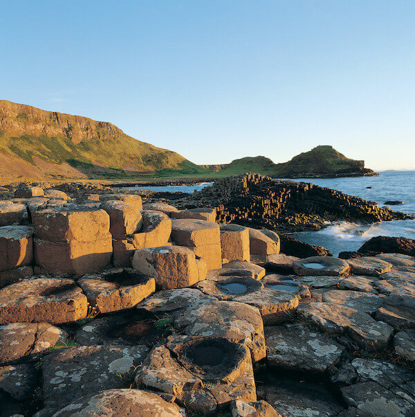 rocks near the ocean virtual tours of Ireland's attractions