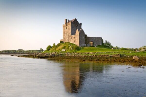 a castle near the water famous landmarks from Irish history