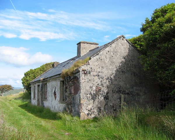 an old abandoned house 7 hidden attractions in Connemara Ireland