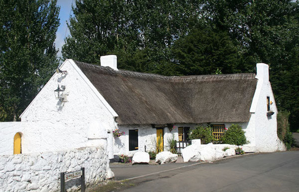 a thatched cottage 10 day trips from Belfast