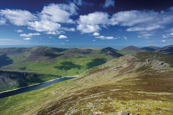 You are currently viewing Discover the Mourne Mountains Region