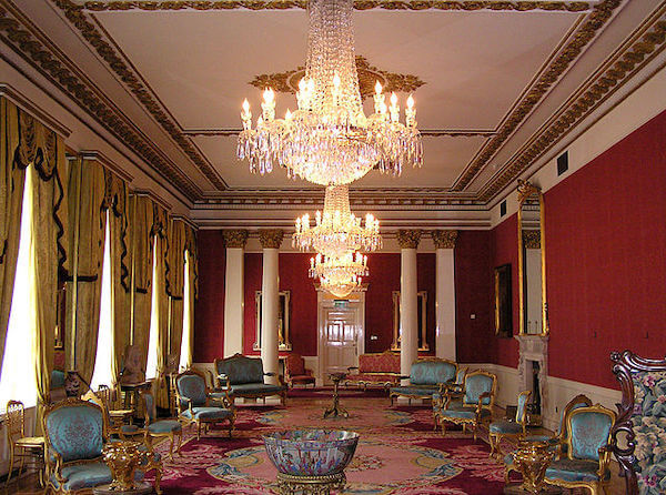 a room with a chandelier in ceiling 7 historical attractions in Dublin